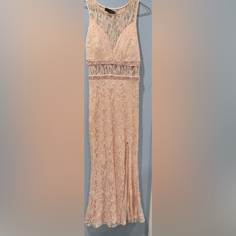 Size: 7 Color:Peach